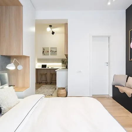 Pitar Mos - Downtown