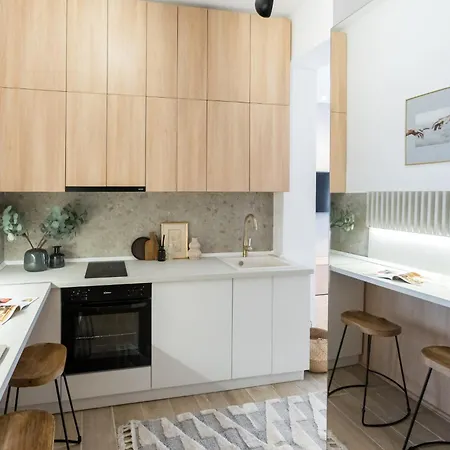 Pitar Mos - Downtown *