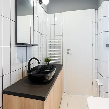 Pitar Mos - Downtown