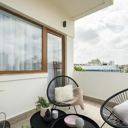 Pitar Mos - Downtown