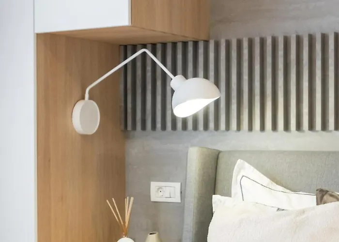 Pitar Mos - Downtown