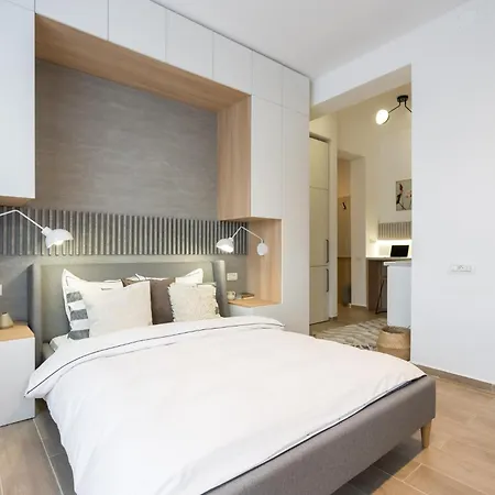 Pitar Mos - Downtown *